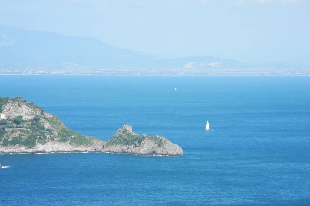 Sea&Sky Apartment Praiano Bagian luar foto